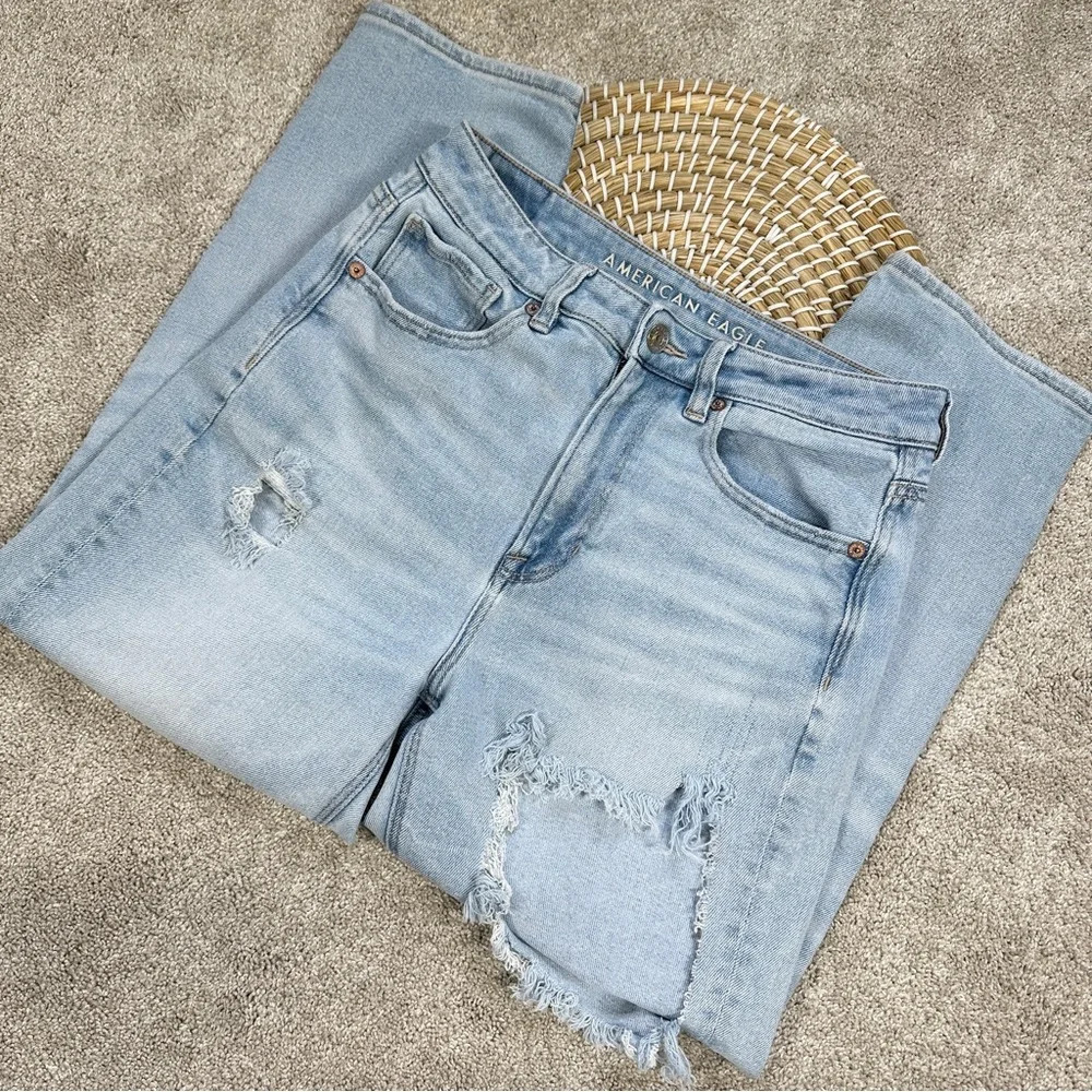 American Eagle Stretch Mom Straight Jeans Distressed Ripped Blue Size 6 Short - Picture 1 of 15